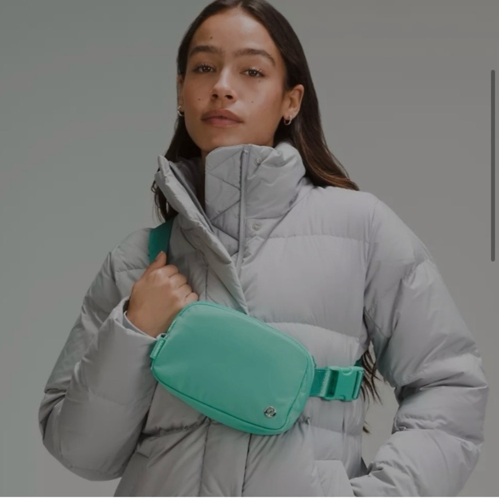 NWT Lululemon Everywhere Bag Paradise Green - Picture 12 of 12